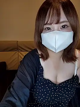 Snapshot of --MIYUKI chatting on 10-10-25, 11:00 --MIYUKI online show from 10-10-25, 11:00