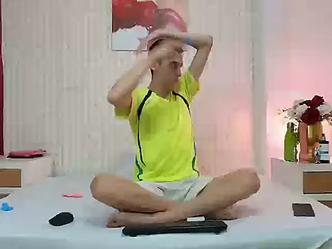 LuigiMarchetti online show from 11-12-25, 07:40