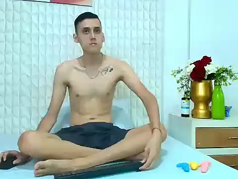 LuigiMarchetti online show from 10-18-25, 07:49