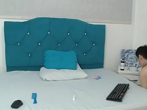 LuigiMarchetti online show from 11-21-25, 07:24