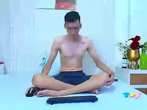 LuigiMarchetti online show from 10-22-25, 07:46