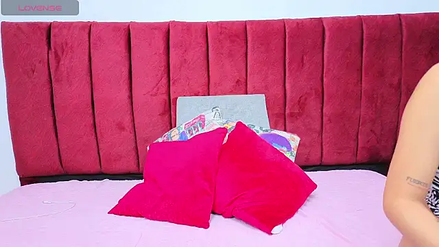 Veronica Mae online show from 09-17-25, 04:03