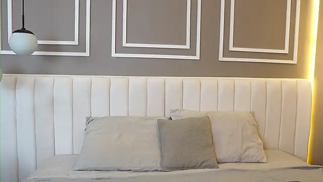 Tayler Kim online show from 11-14-25, 08:12