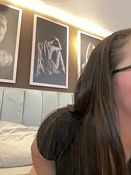 Tayler Kim online show from 03-10-26, 06:34