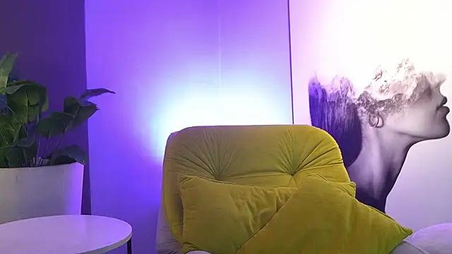 Snapshot of Tayler_Kim chatting on 02-06-26, 06:59 Tayler Kim online show from 02-06-26, 06:59