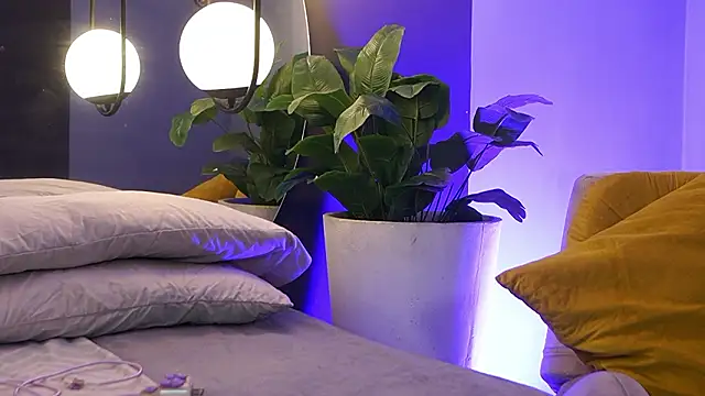 Snapshot of Tayler_Kim chatting on 02-11-26, 06:41 Tayler Kim online show from 02-11-26, 06:41