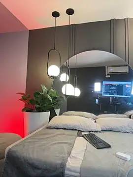 Snapshot of Tayler_Kim chatting on 02-12-26, 06:40 Tayler Kim online show from 02-12-26, 06:40