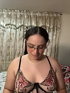 Tayler Kim online show from 07-18-26, 07:00