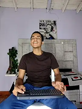 aston xvera online show from 09-23-25, 03:46