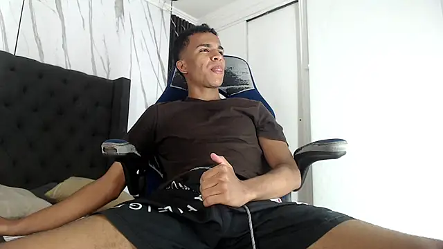 aston xvera online show from 10-04-25, 04:14