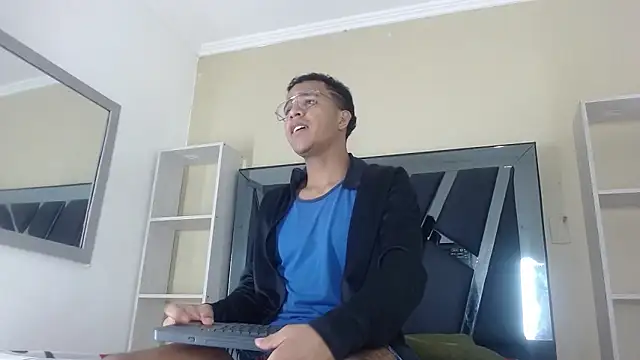 aston xvera online show from 11-11-25, 01:06