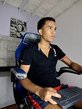 aston xvera online show from 09-20-25, 03:17