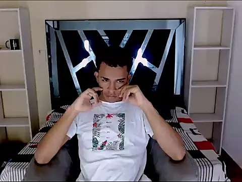 aston xvera online show from 09-19-25, 03:54