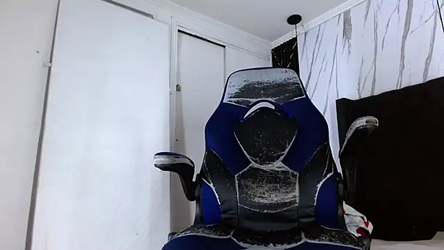 aston xvera online show from 10-15-25, 03:38