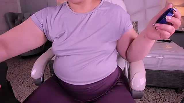 Miss Francheska online show from 02-16-26, 11:53