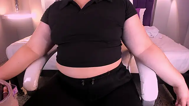 Miss Francheska online show from 02-25-26, 12:05