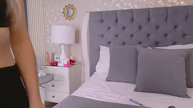 ZoeWilliis online show from 07-26-26, 11:06