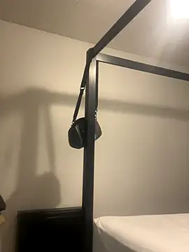 Snapshot of sugarsweetie8000 chatting on 09-11-25, 05:02 sugarsweetie8000 online show from 09-11-25, 05:02