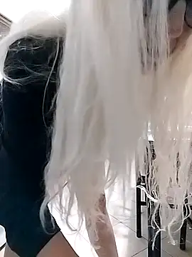  sexyBLONDE46  online show from 11-08-25, 03:54