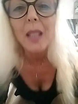  sexyBLONDE46  online show from 06-10-26, 10:49