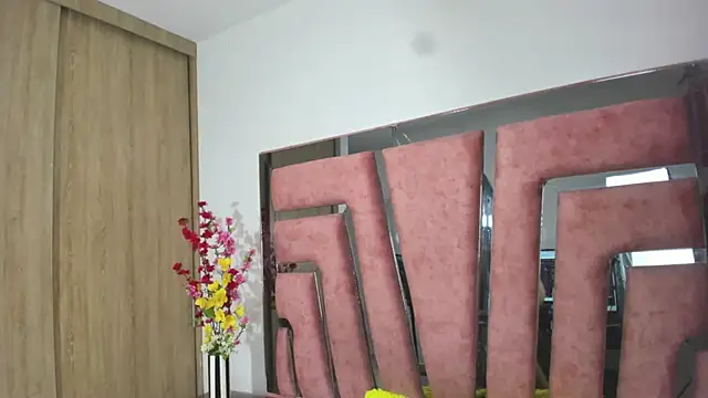 MaraKarly online show from 12-23-25, 07:18