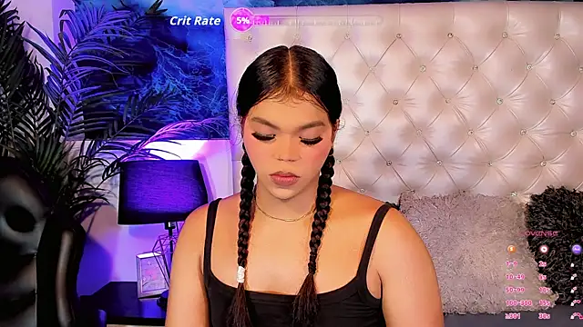 Valeria Swett  online show from 04-24-26, 08:00