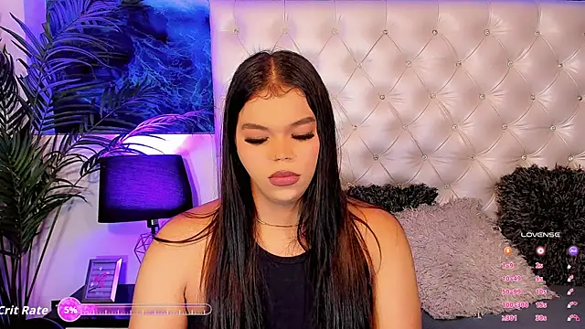 Valeria Swett  online show from 04-21-26, 07:53
