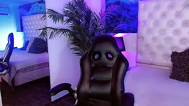 Valeria Swett  online show from 03-08-26, 09:07