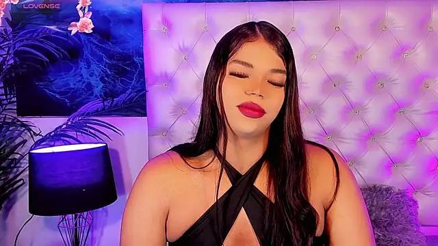 Valeria Swett  online show from 07-19-26, 08:27