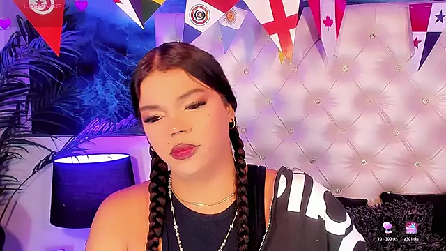 Valeria Swett  online show from 06-15-26, 08:19