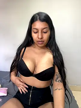  Chloe Smith online show from 11-08-25, 04:43