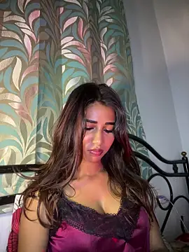 STRIP GLOW online show from 04-09-26, 10:27