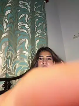 STRIP GLOW online show from 03-12-26, 09:41