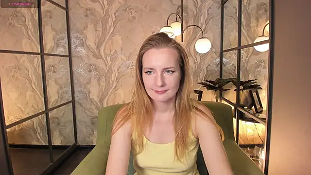 Snapshot of MeggySun chatting on 09-23-25, 01:18 MeggySun online show from 09-23-25, 01:18