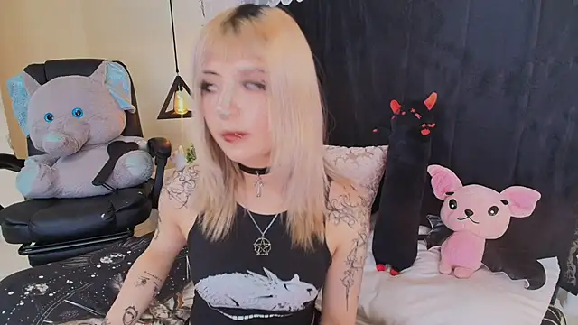 IvyBelle  online show from 06-17-26, 11:31