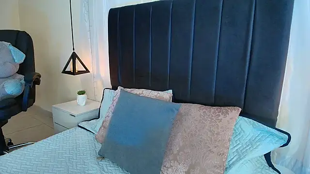 IvyBelle  online show from 12-18-25, 12:53