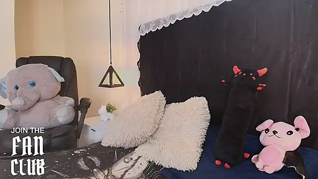 IvyBelle  online show from 05-20-26, 11:18