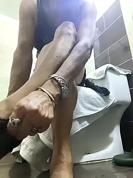 MaryLunne online show from 12-17-25, 11:54