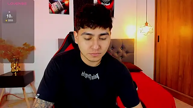 Nicolas James Sc online show from 12-15-25, 01:39