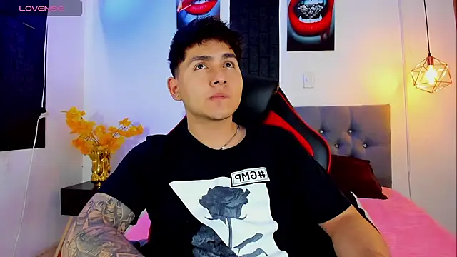 Nicolas James Sc online show from 09-23-25, 02:46