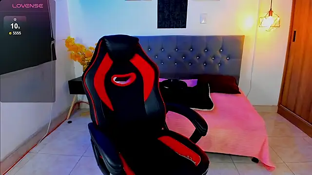 Nicolas James Sc online show from 12-04-25, 01:43