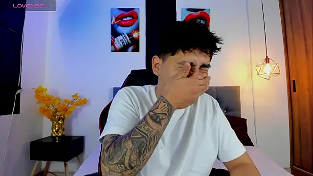 Nicolas James Sc online show from 09-29-25, 02:23