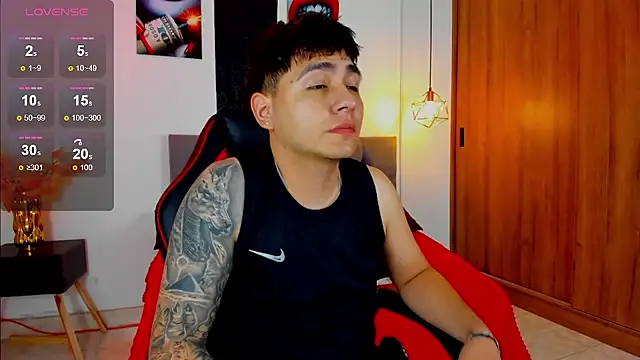 Nicolas James Sc online show from 12-18-25, 01:37