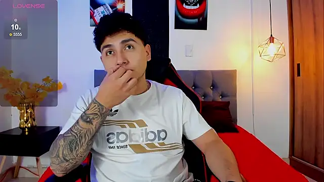 Nicolas James Sc online show from 10-15-25, 01:52