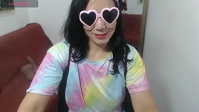 danna zuluaga online show from 10-16-25, 12:24