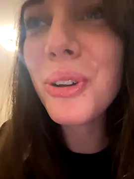 Snapshot of Petitbiscuit2B0 chatting on 11-02-25, 11:32 Petitbiscuit2B0 online show from 11-02-25, 11:32