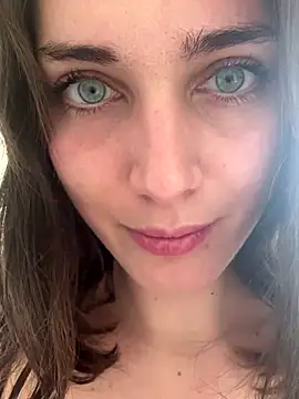 Snapshot of Petitbiscuit2B0 chatting on 11-03-25, 11:36 Petitbiscuit2B0 online show from 11-03-25, 11:36