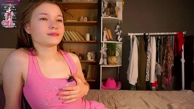 LynHillaire online show from 12-05-25, 11:09