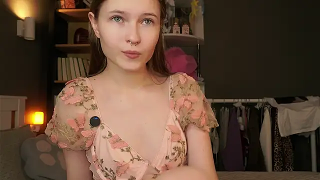 LynHillaire online show from 02-01-26, 11:19