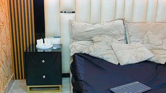 JanneCooper online show from 06-09-26, 07:37